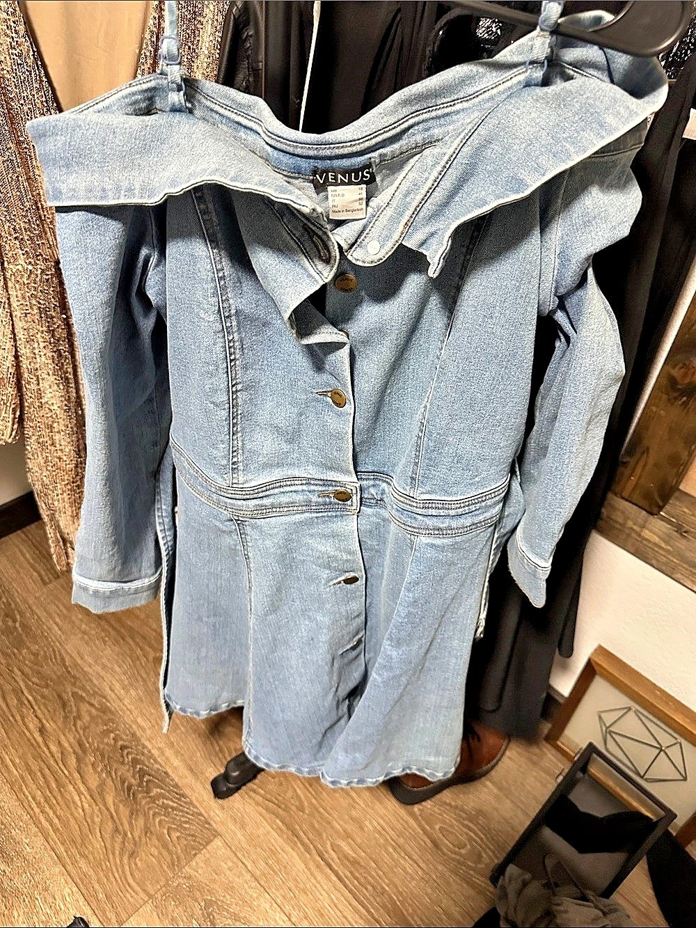 VENUS Women's Denim Jacket in Blue